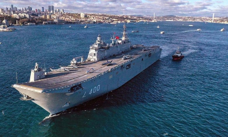 TCG Anadolu, İzmir'de